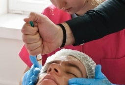 Galeria | WUMed | Zaawansowane techniki peeling'u - warsztaty dla studentów kosmetologii | Zdjęcie: 48