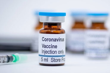 WUMed | Pierwsze partie szczepionki przeciw COVID-19 na początku 2021 r.? Jest informacja producenta